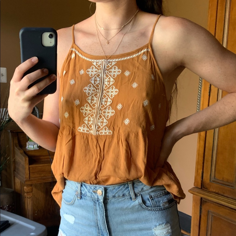 Flowy tank